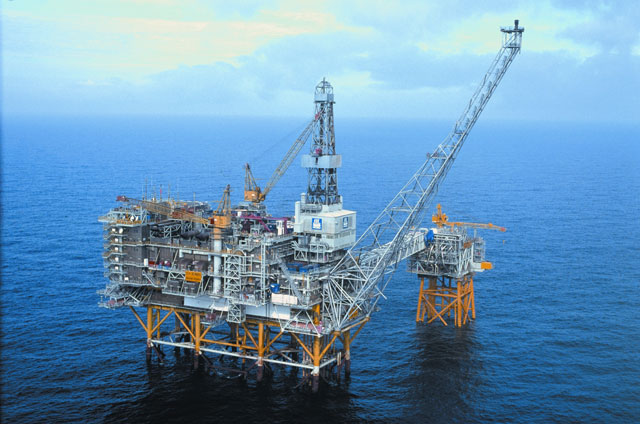 Draugen oil field platform
